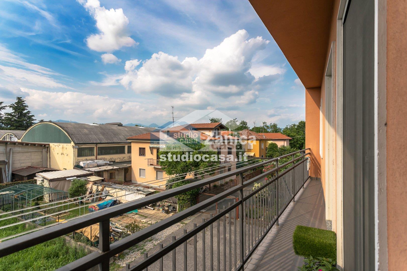 Appartamento in vendita a Azzano San Paolo