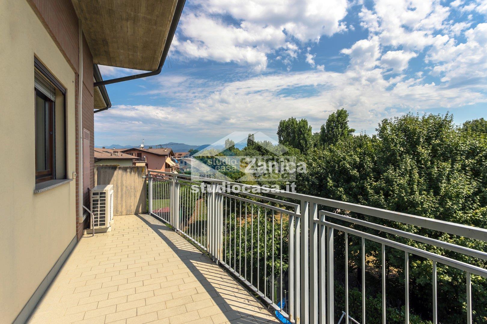 Appartamento in vendita a Stezzano
