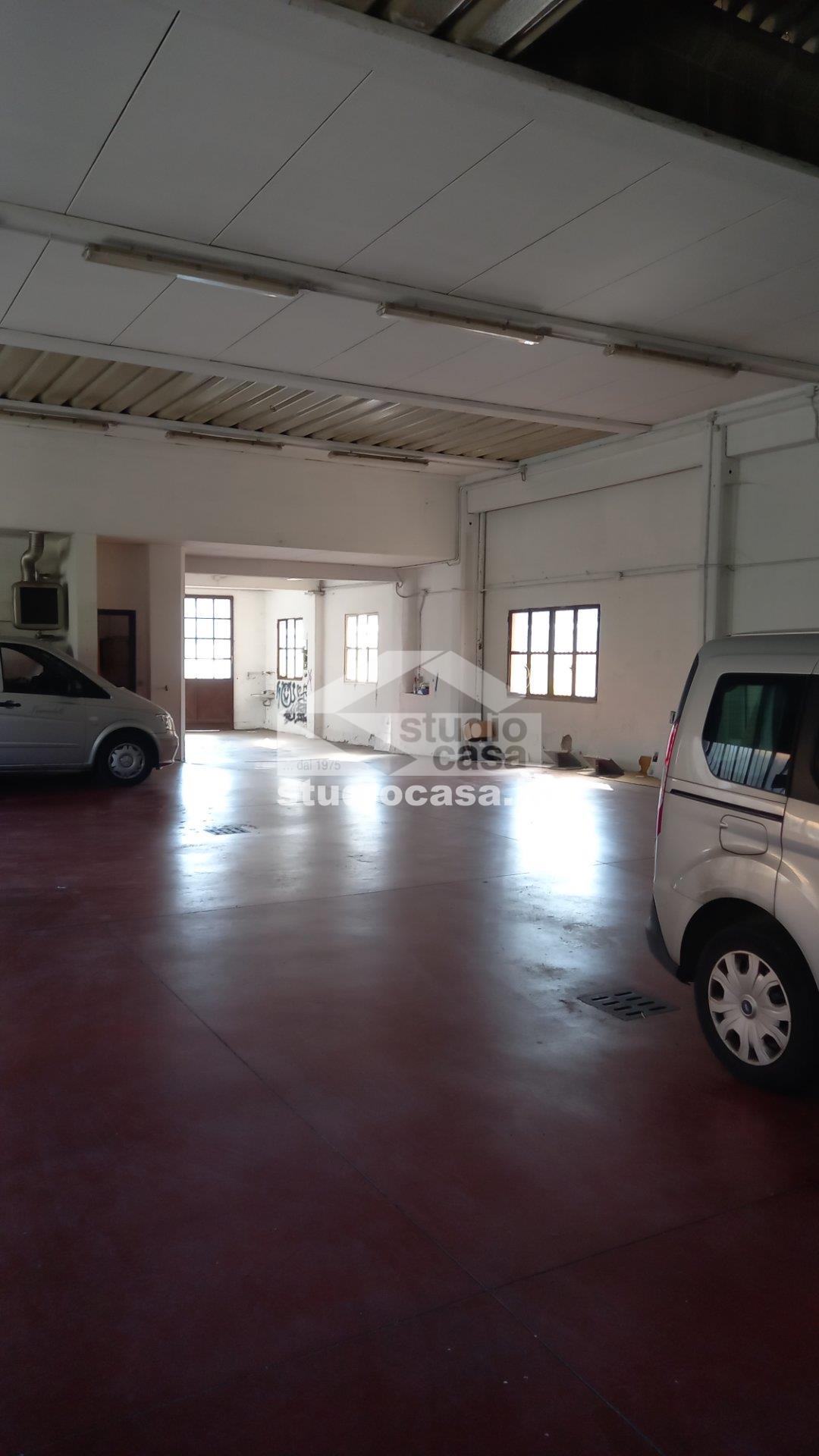 Deposito in vendita a Zanica