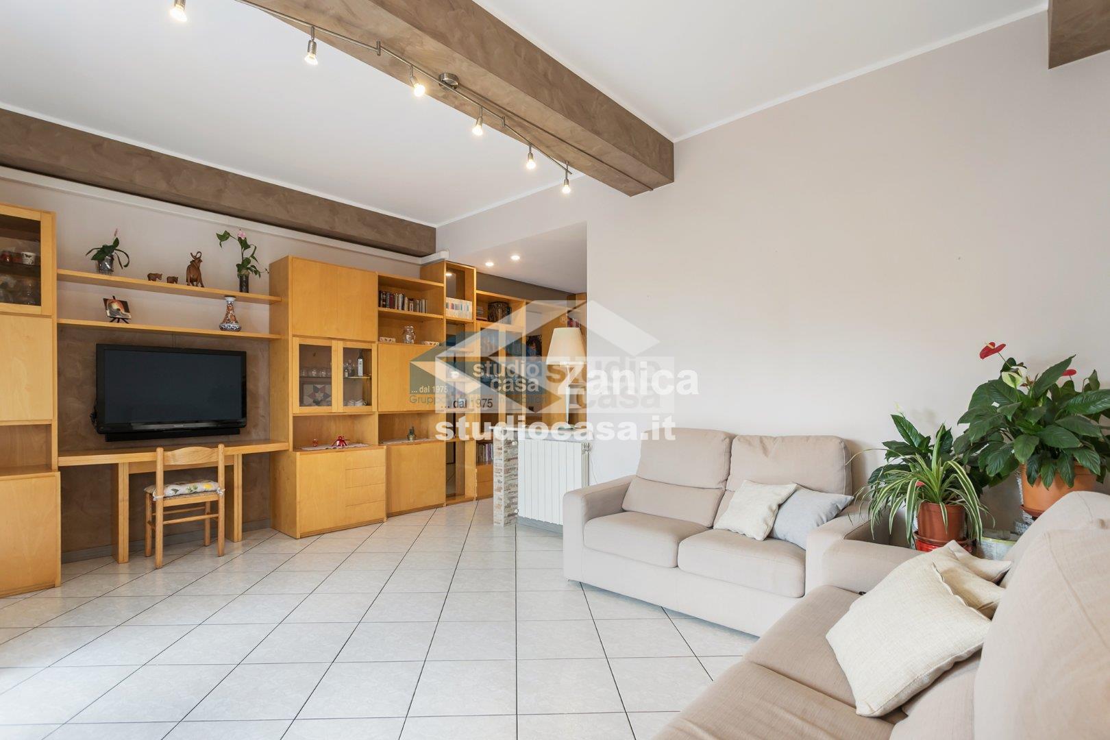 Appartamento in vendita a Azzano San Paolo