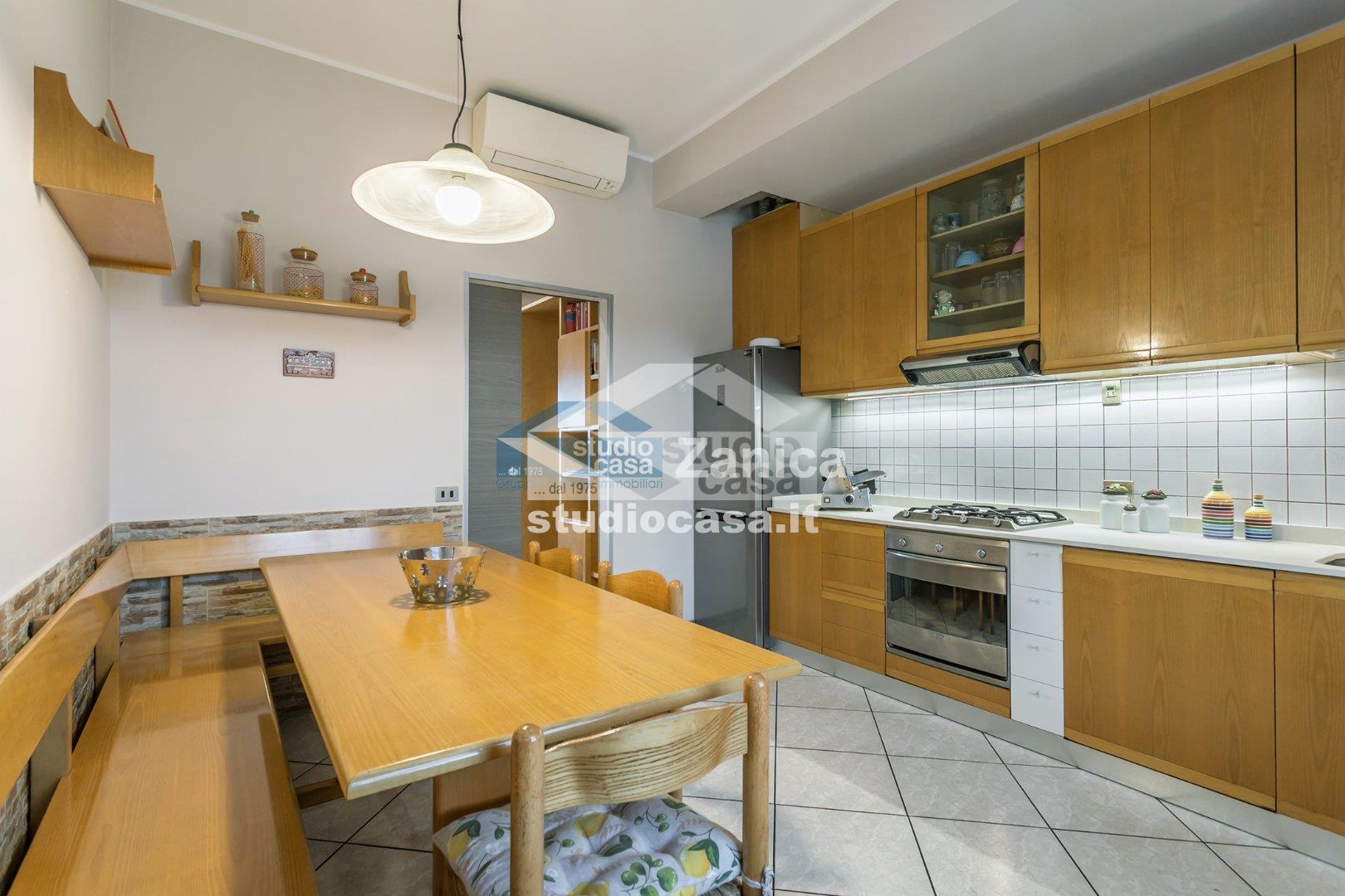 Appartamento in vendita a Azzano San Paolo