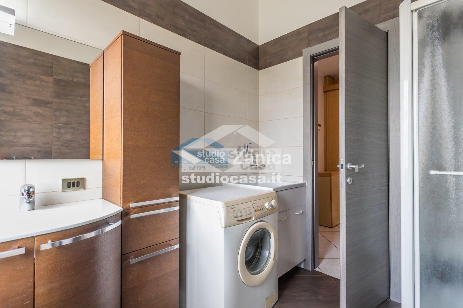 Appartamento in vendita a Azzano San Paolo