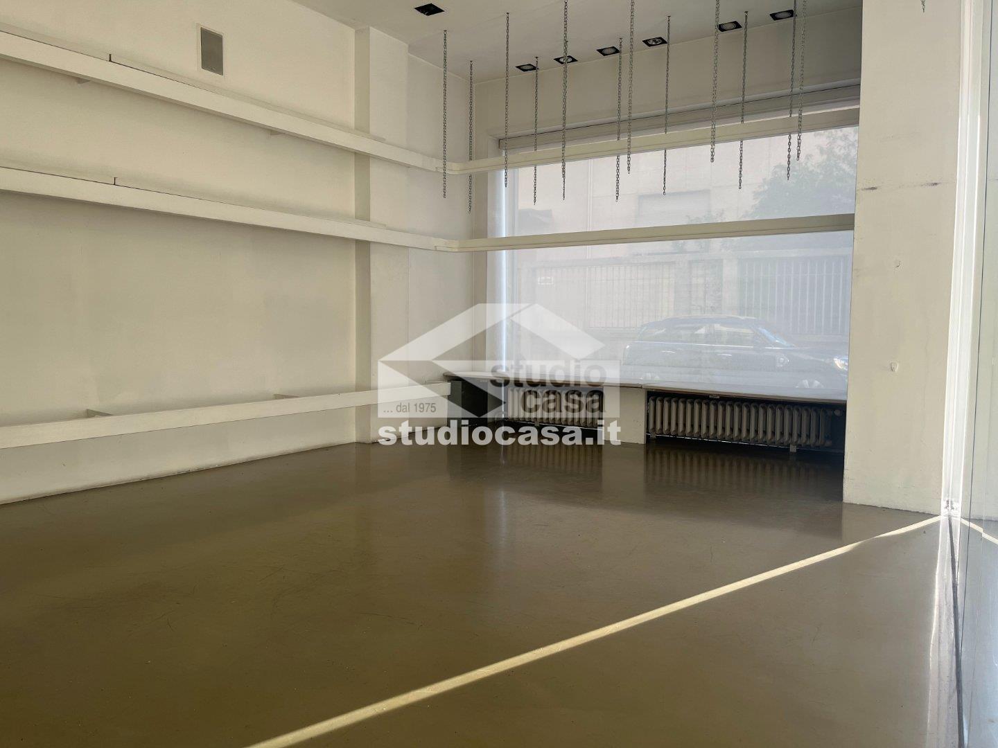 Negozio in affitto a Bergamo