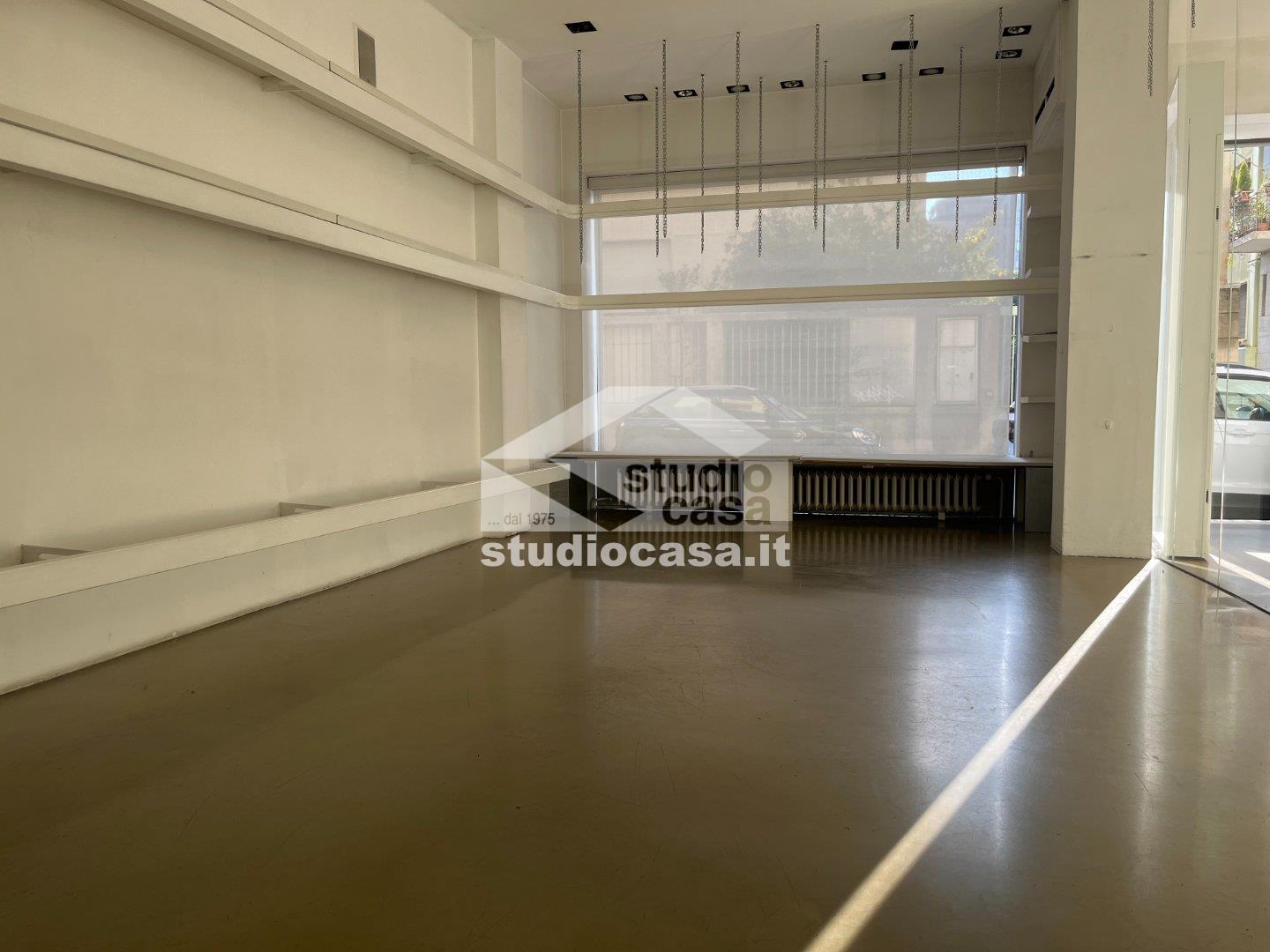 Negozio in affitto a Bergamo