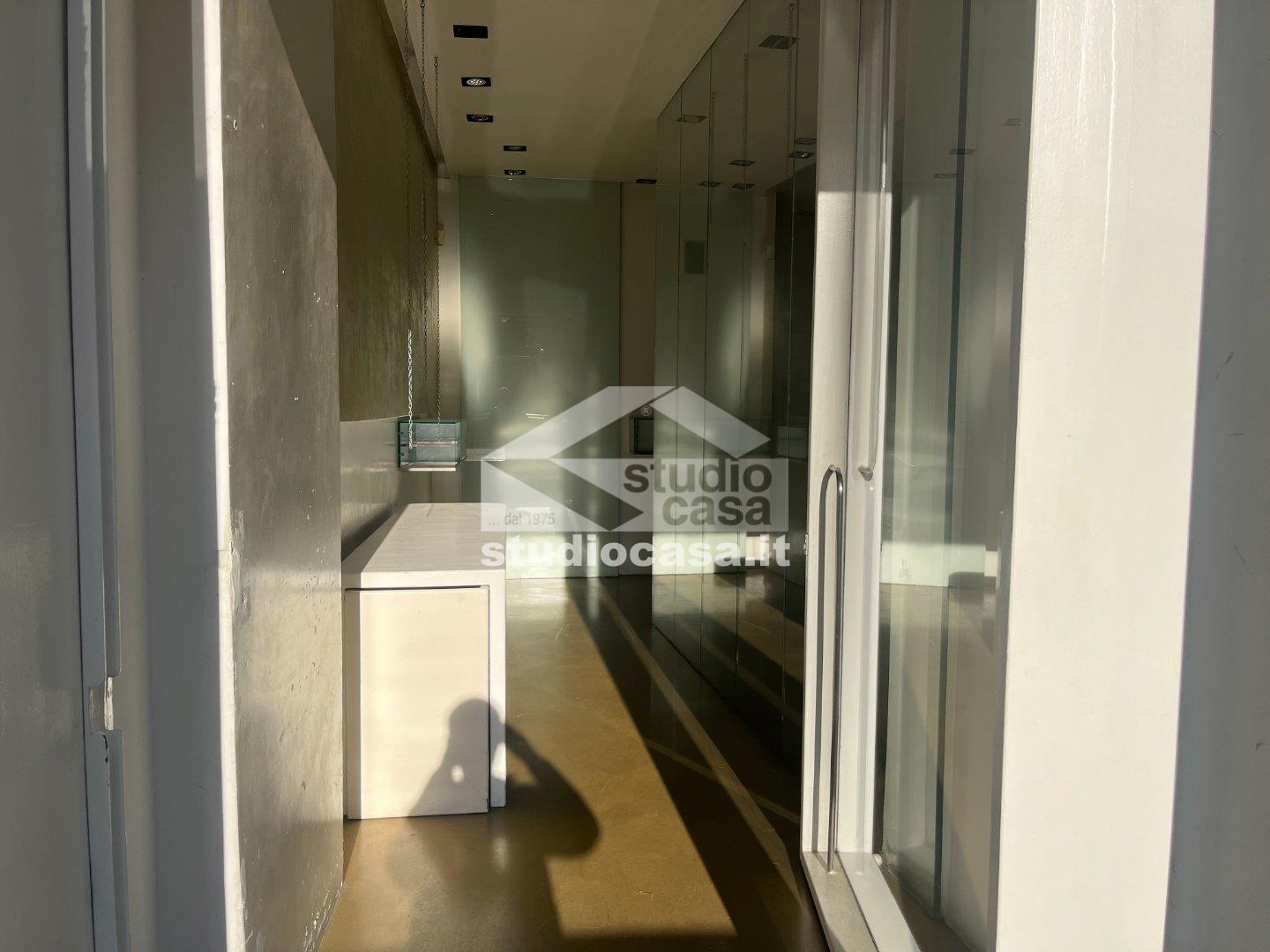 Negozio in affitto a Bergamo