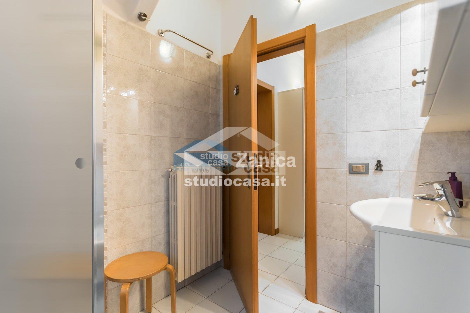 Appartamento in vendita a Azzano San Paolo