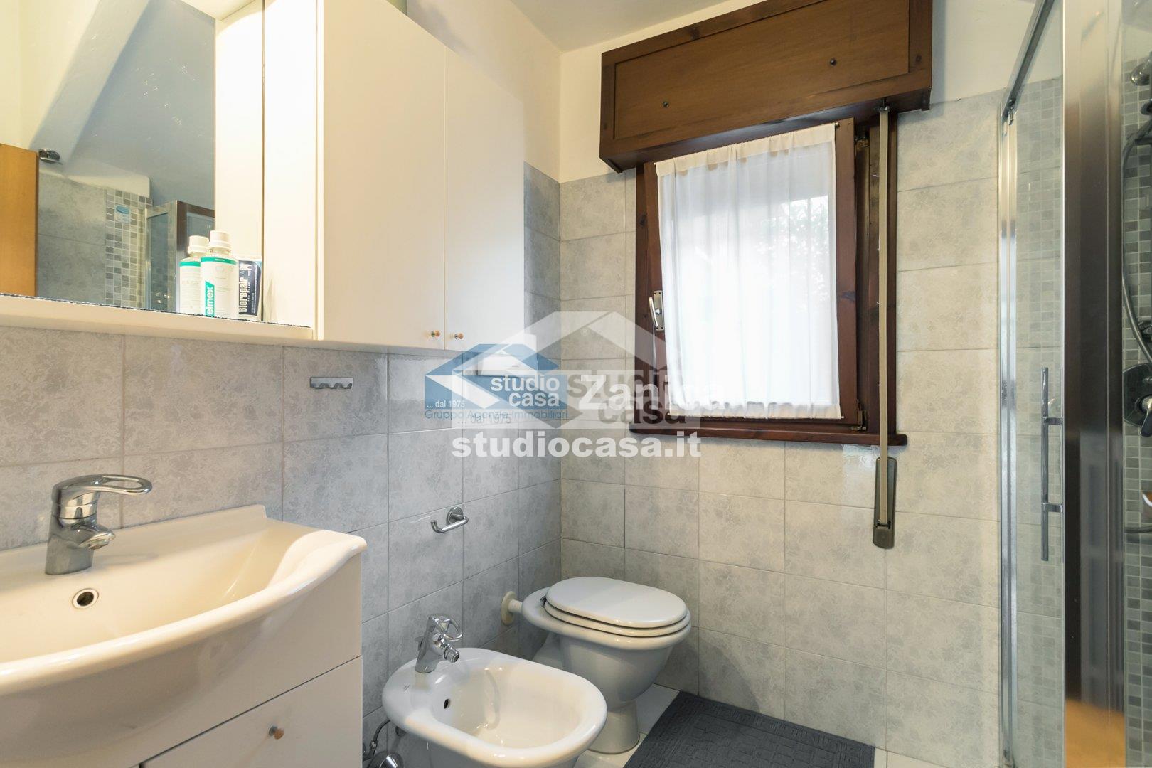 Appartamento in vendita a Azzano San Paolo