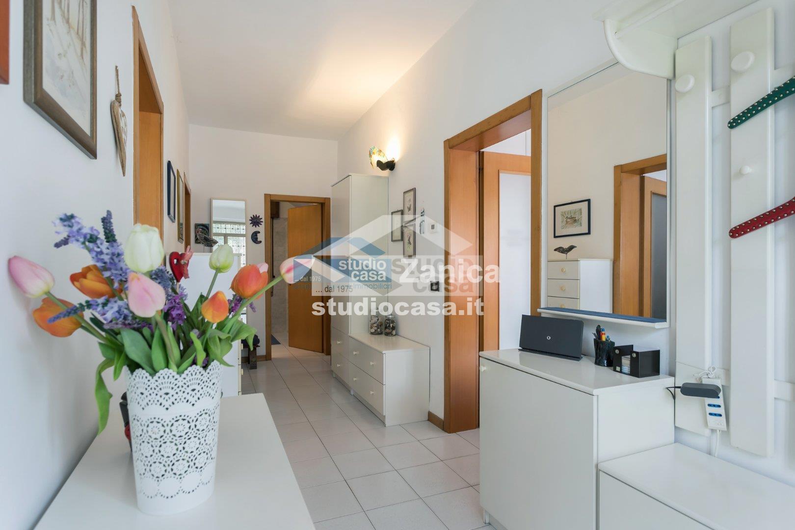 Appartamento in vendita a Azzano San Paolo