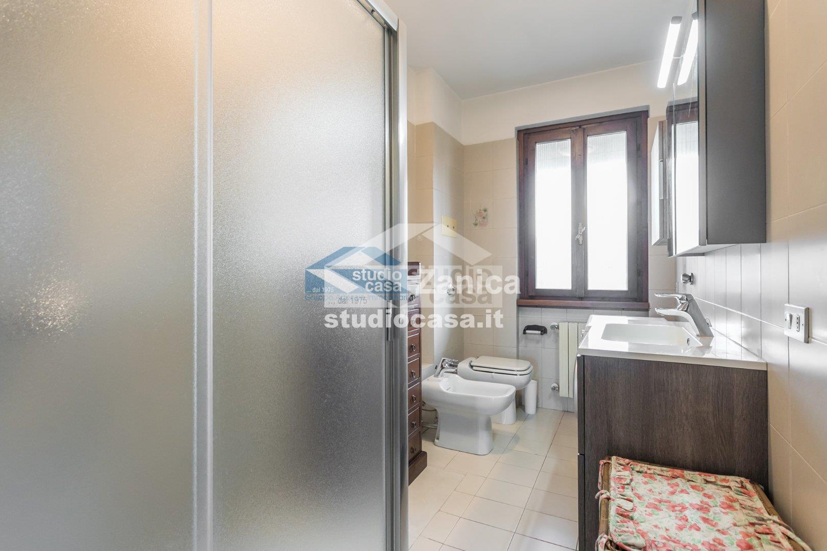 Appartamento in vendita a Azzano San Paolo