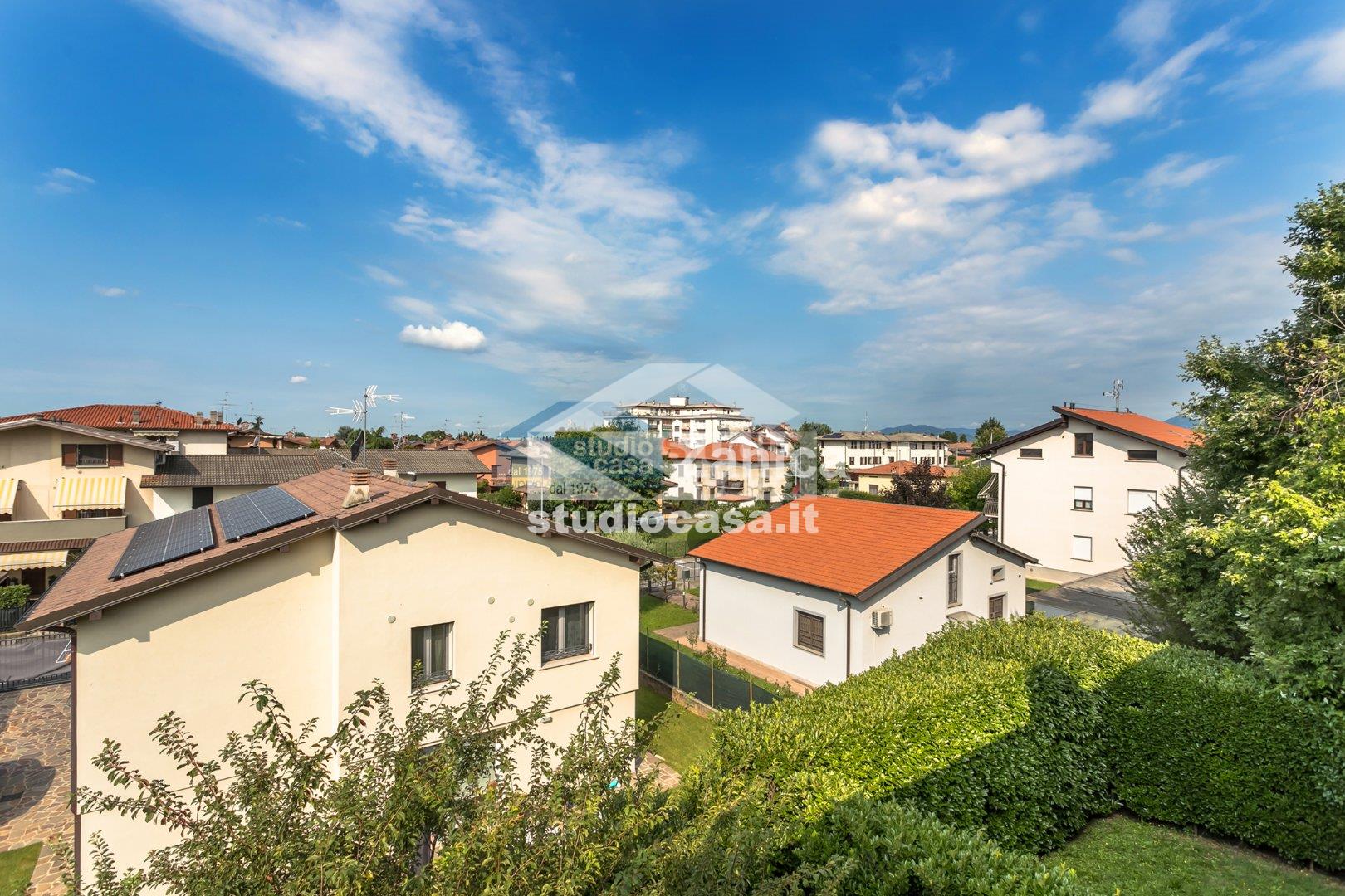 Appartamento in vendita a Azzano San Paolo