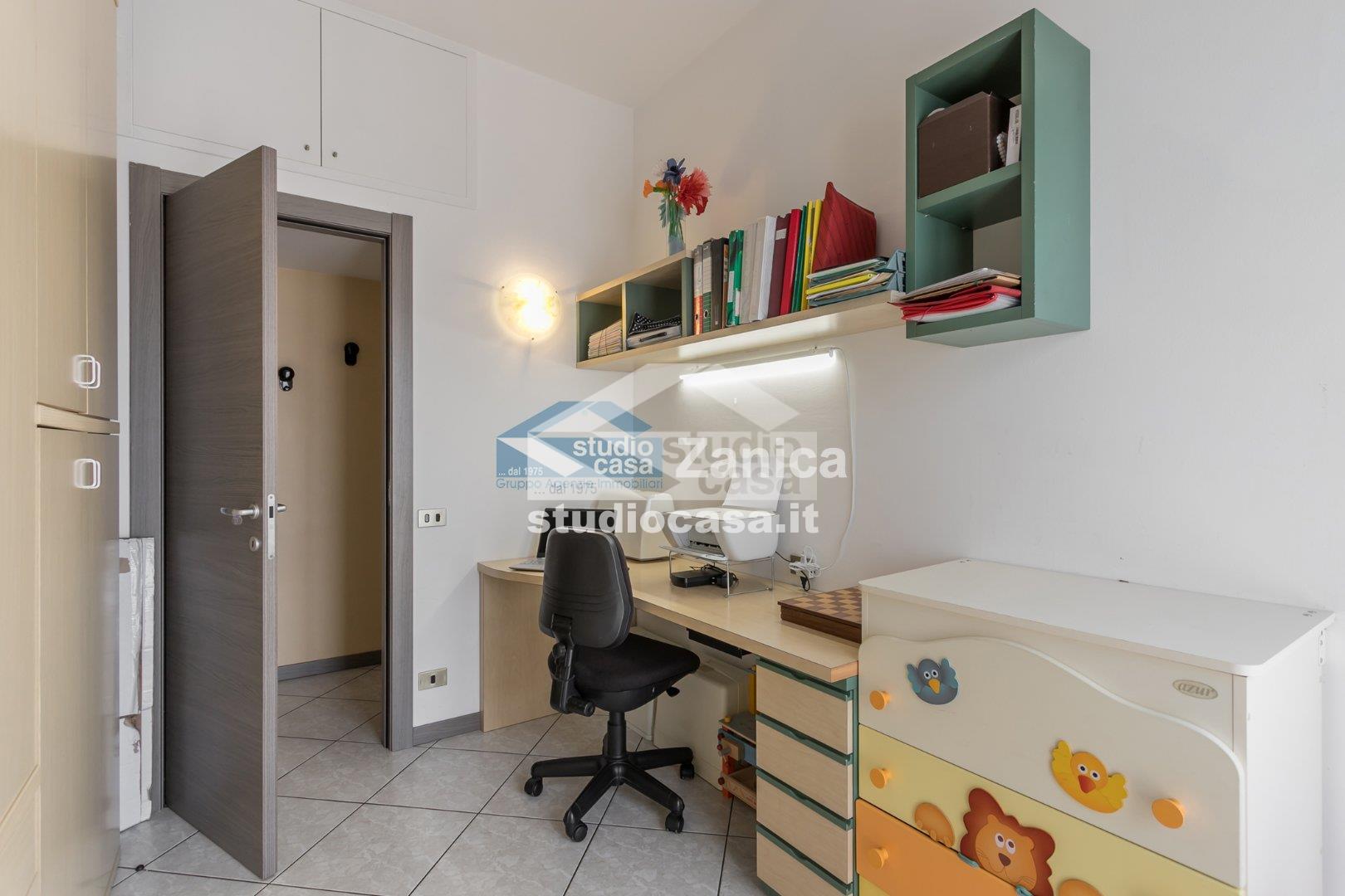 Appartamento in vendita a Azzano San Paolo