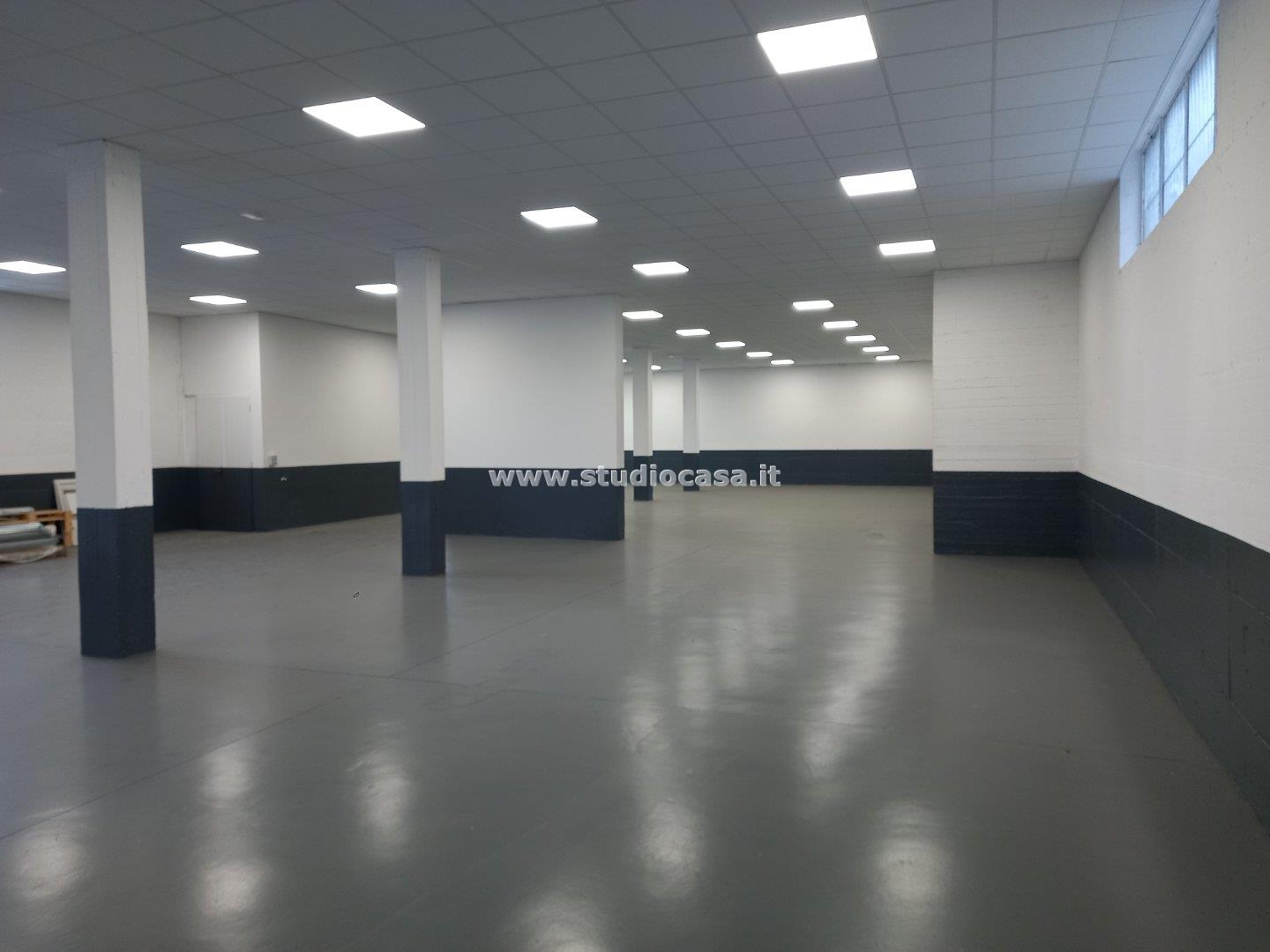 Magazzino in affitto a Zanica