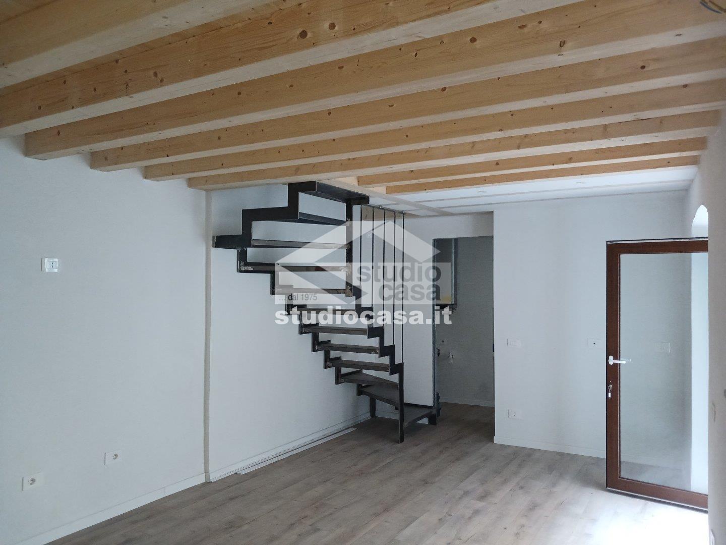 Casa Unifamiliare in vendita a Stezzano