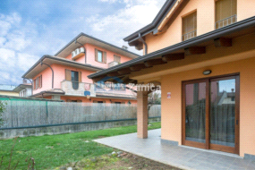 Appartamento in Villa in vendita a Dalmine