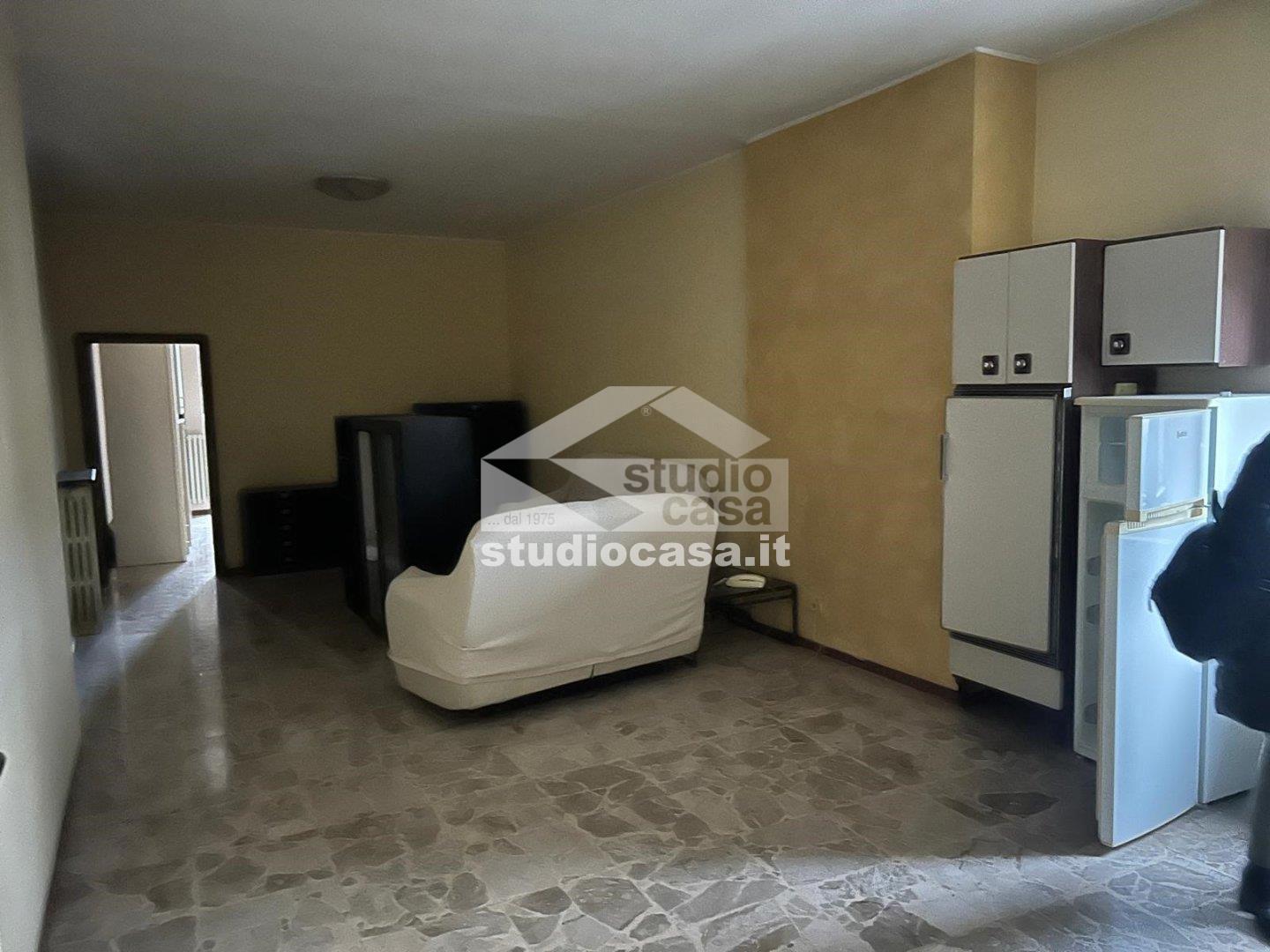 Stabile in vendita a Osio Sotto