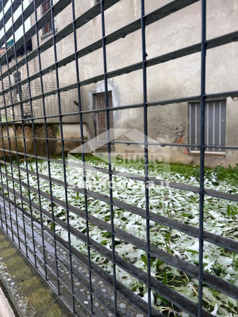 Stabile in vendita a Osio Sotto