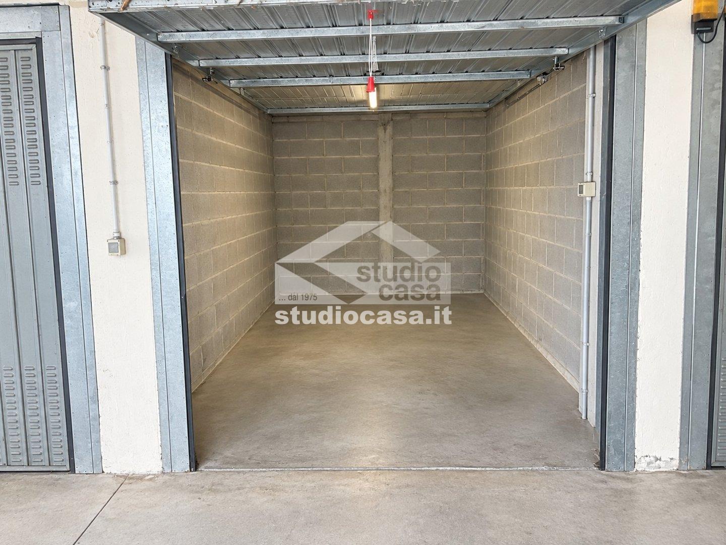 Box / Autorimessa in vendita a Comun Nuovo