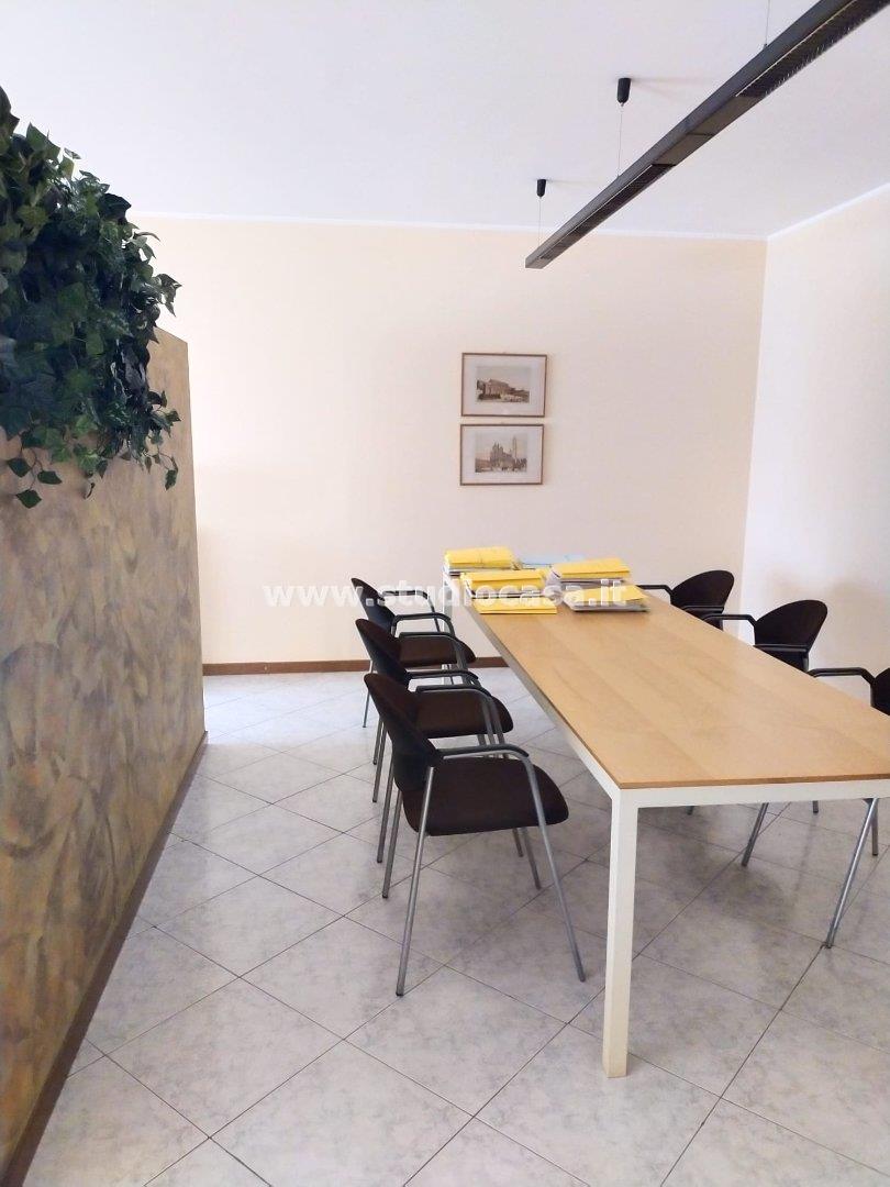 Ufficio in affitto a Zanica