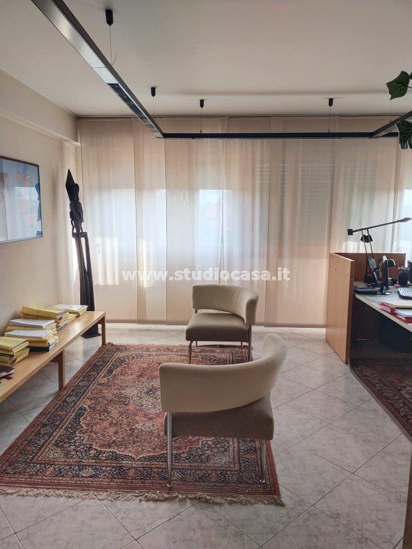 Ufficio in affitto a Zanica