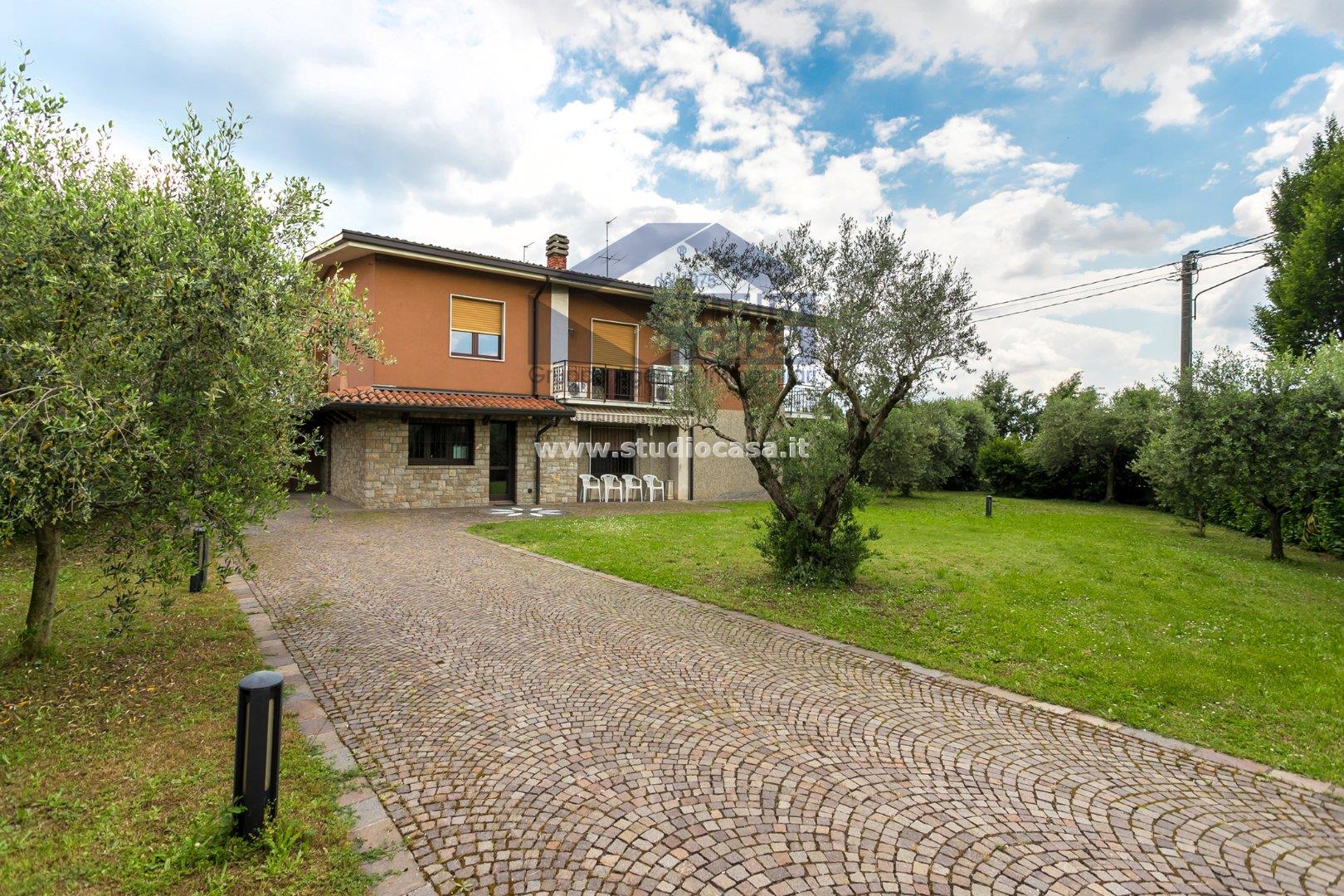 Appartamento in Villa in vendita a Castelli Calepio