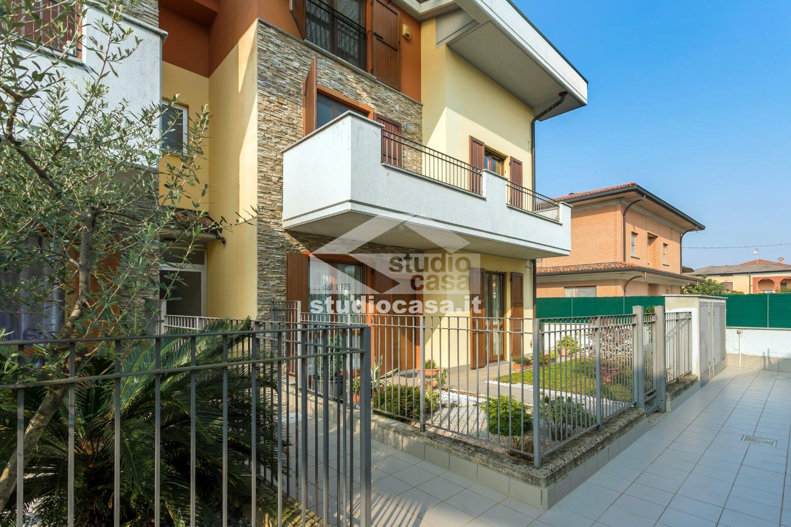 Appartamento in Villa in vendita a Urgnano