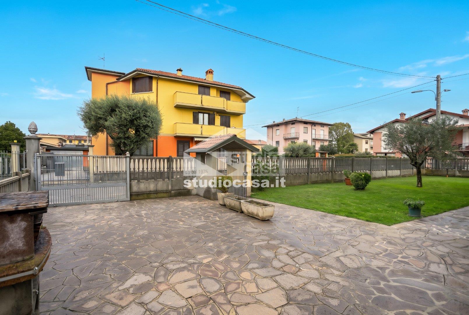 Appartamento in Villa in vendita a Cologno al Serio