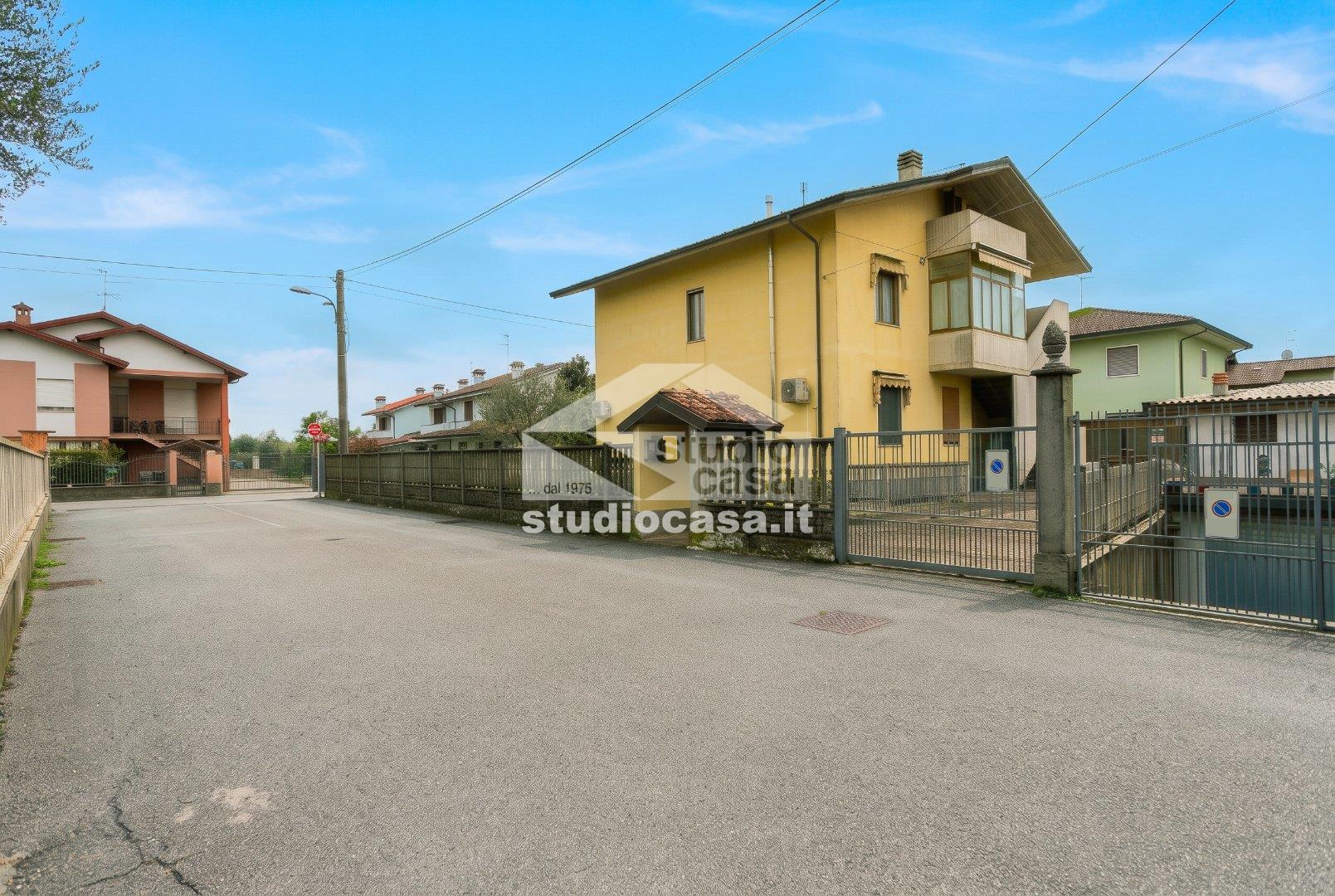 Appartamento in Villa in vendita a Cologno al Serio