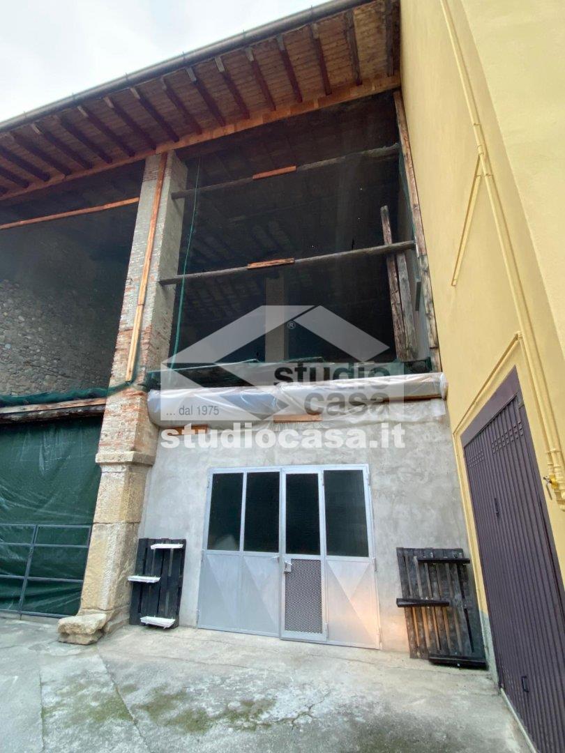 Casale in vendita a Zanica