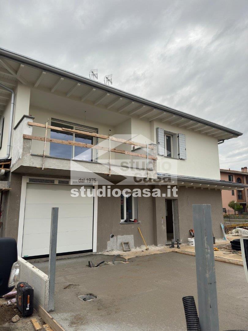 Appartamento in Villa in vendita a Urgnano