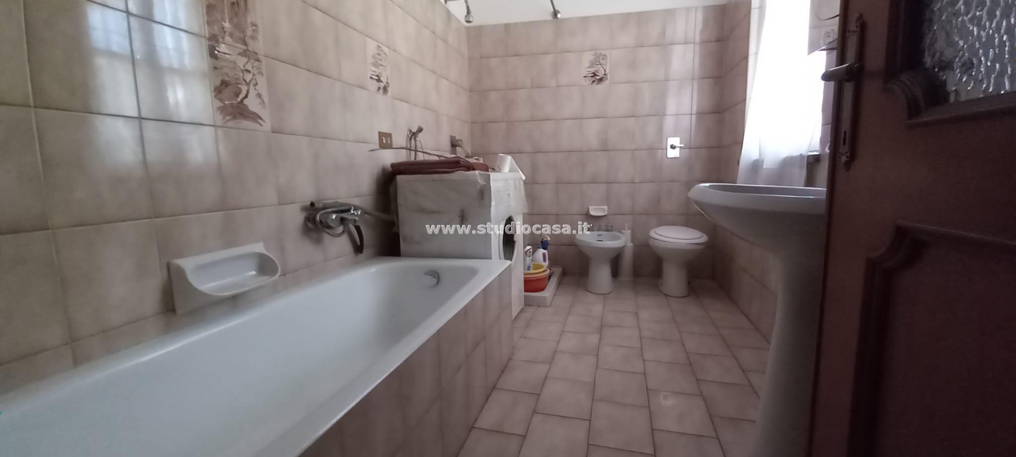 Casa Plurifamiliare in vendita a Palazzo Pignano