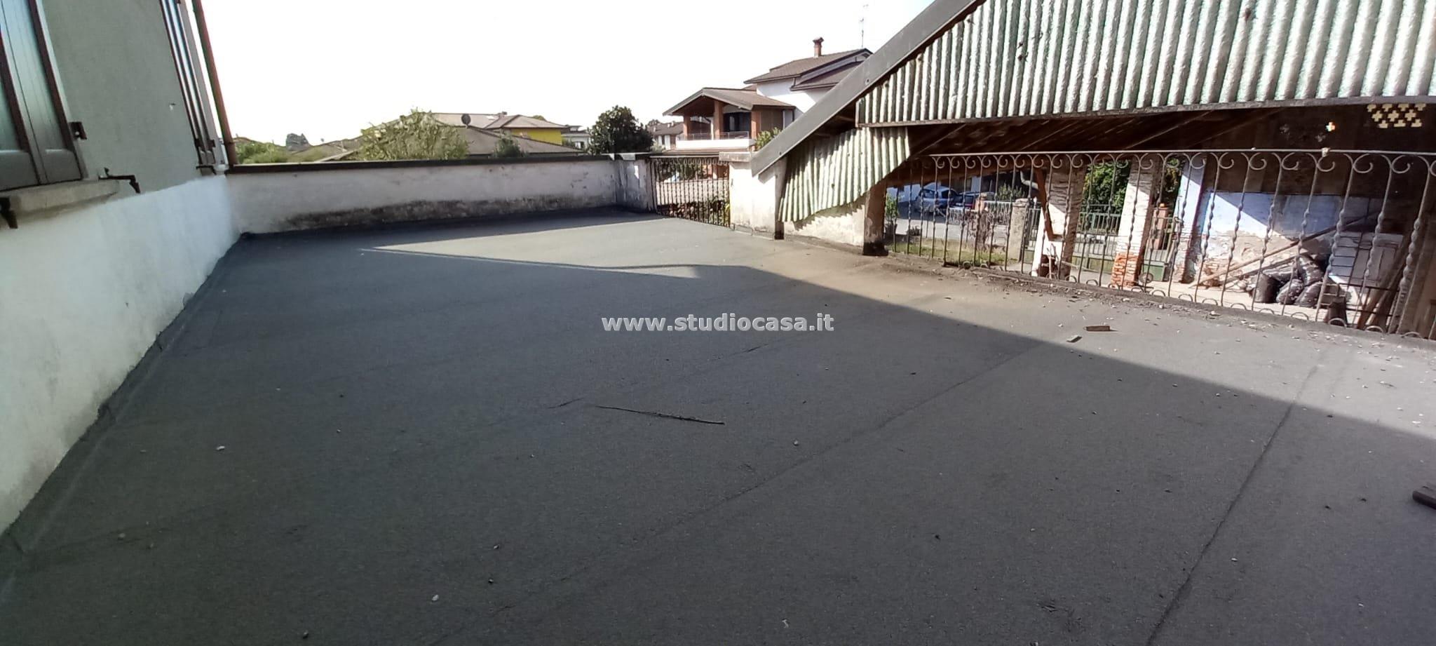 Casa Plurifamiliare in vendita a Palazzo Pignano