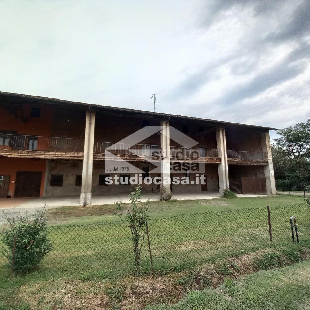 Casa Plurifamiliare in vendita a Palazzo Pignano