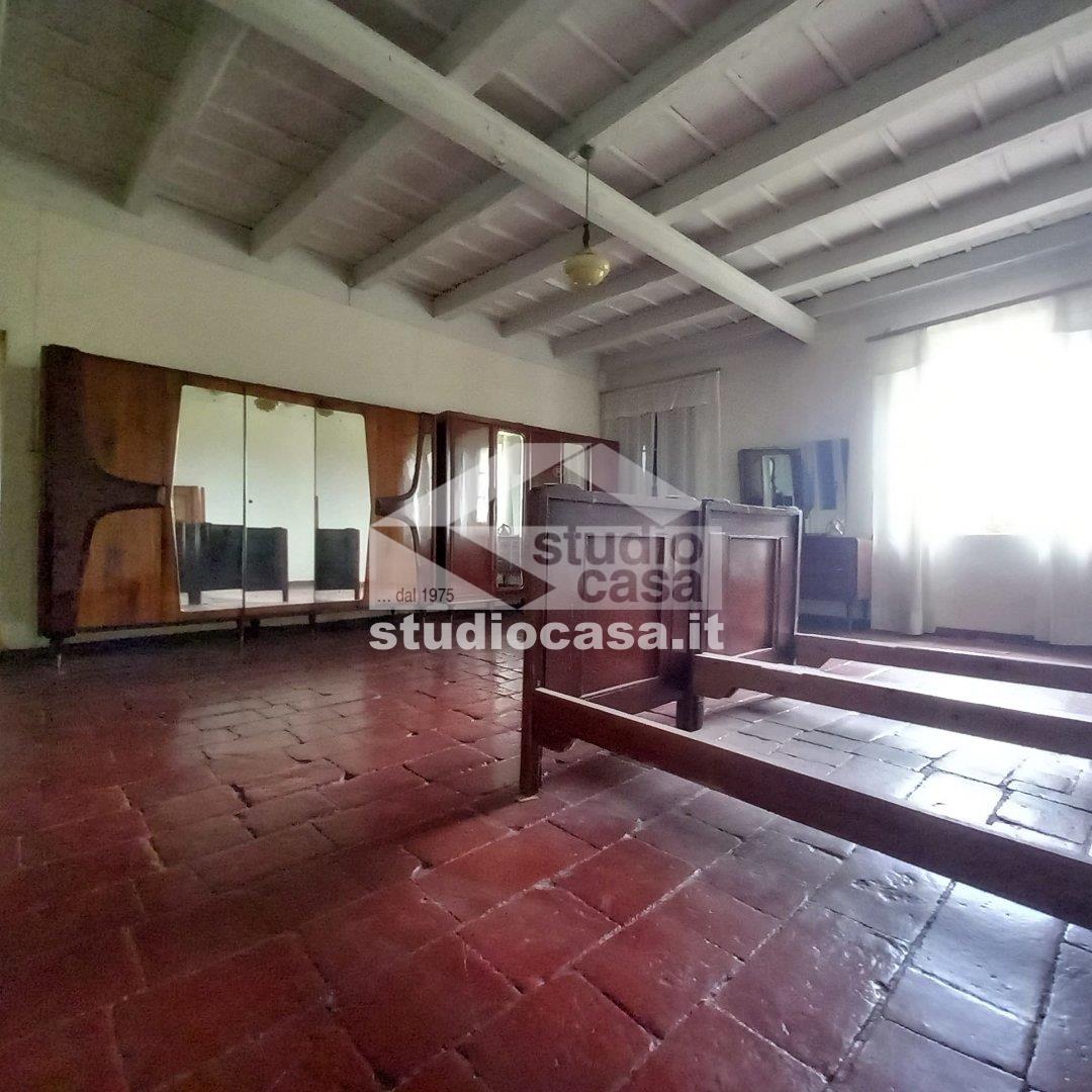 Casa Plurifamiliare in vendita a Palazzo Pignano