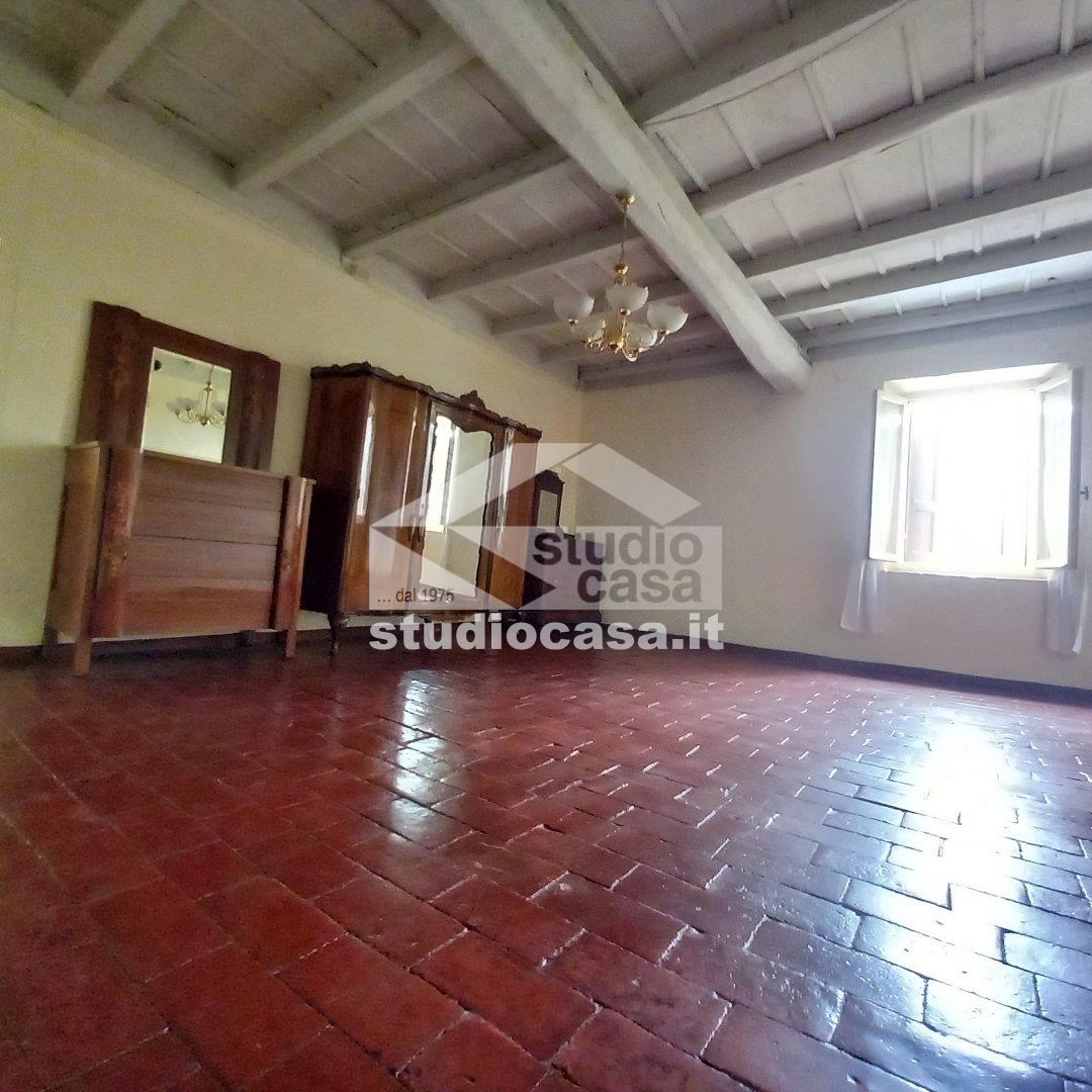 Casa Plurifamiliare in vendita a Palazzo Pignano