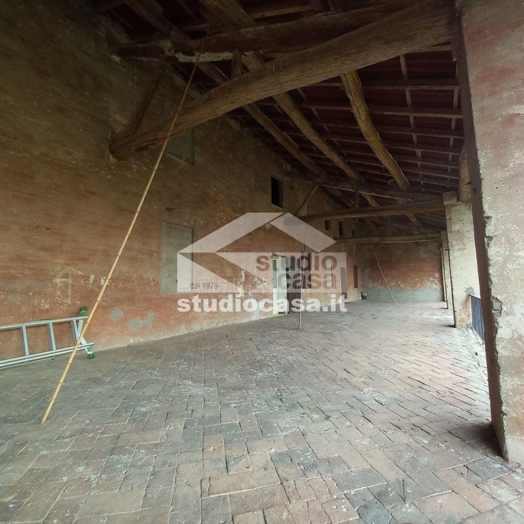 Casa Plurifamiliare in vendita a Palazzo Pignano