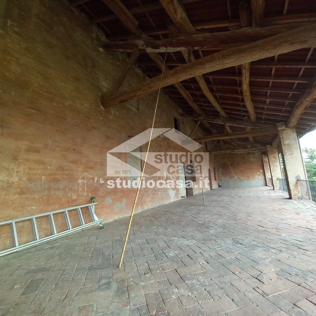 Casa Plurifamiliare in vendita a Palazzo Pignano