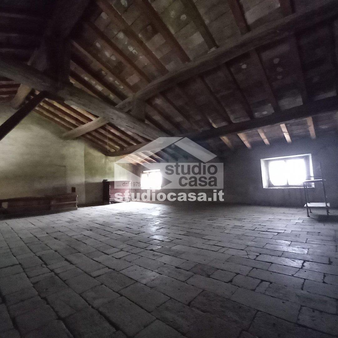 Casa Plurifamiliare in vendita a Palazzo Pignano