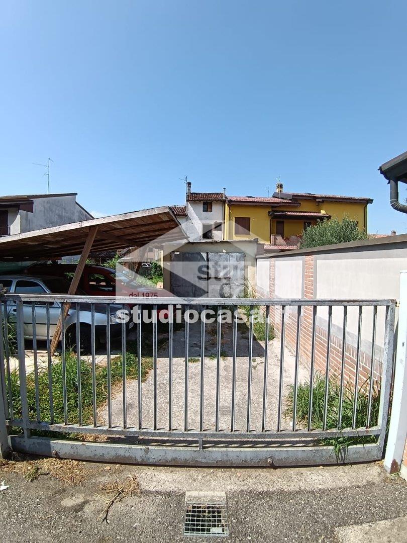 Casa Plurifamiliare in vendita a Trescore Cremasco