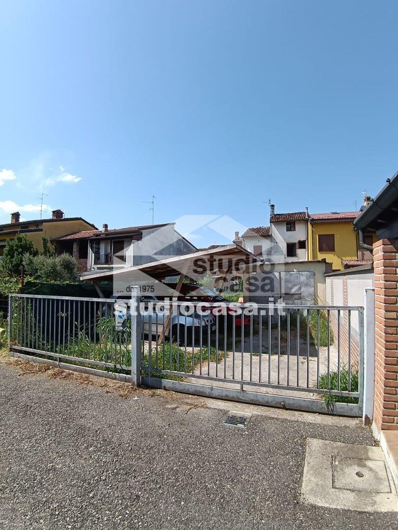 Casa Plurifamiliare in vendita a Trescore Cremasco