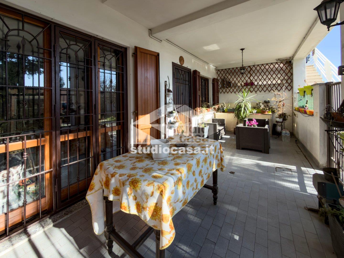 Casa Plurifamiliare in vendita a Pandino