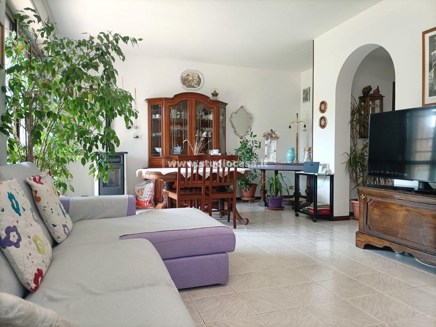Villa Unifamiliare in vendita a Pandino