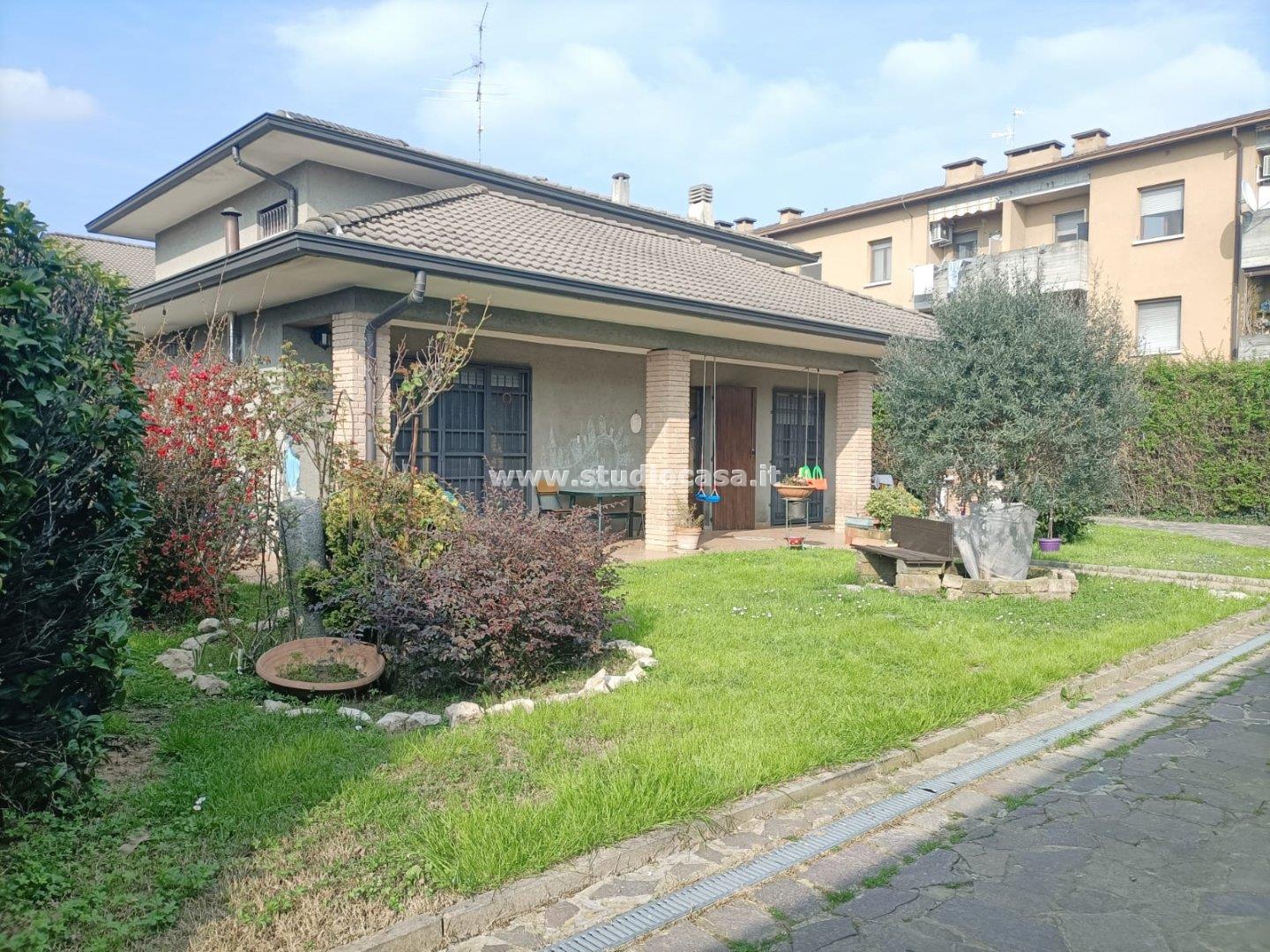 Villa Unifamiliare in vendita a Pandino