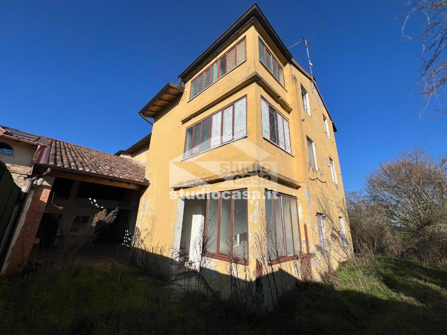 Casa Rustica in vendita a Crema