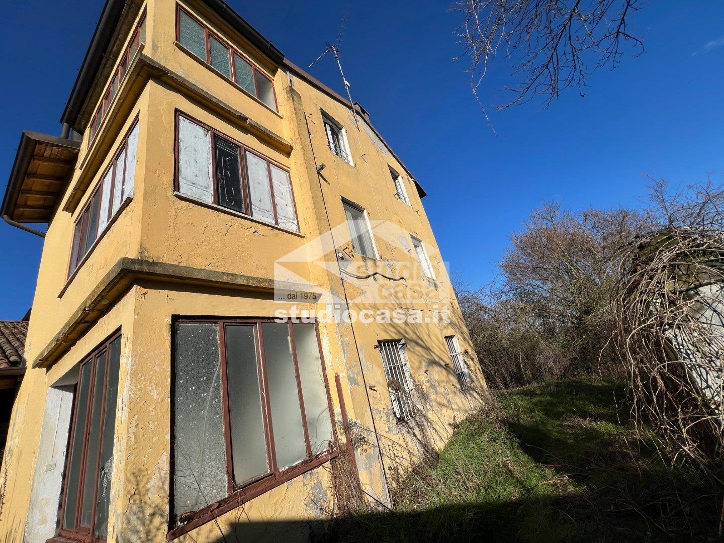 Casa Rustica in vendita a Crema