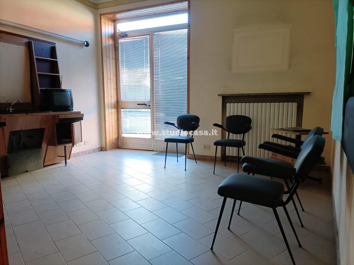 Negozio in vendita a Pandino