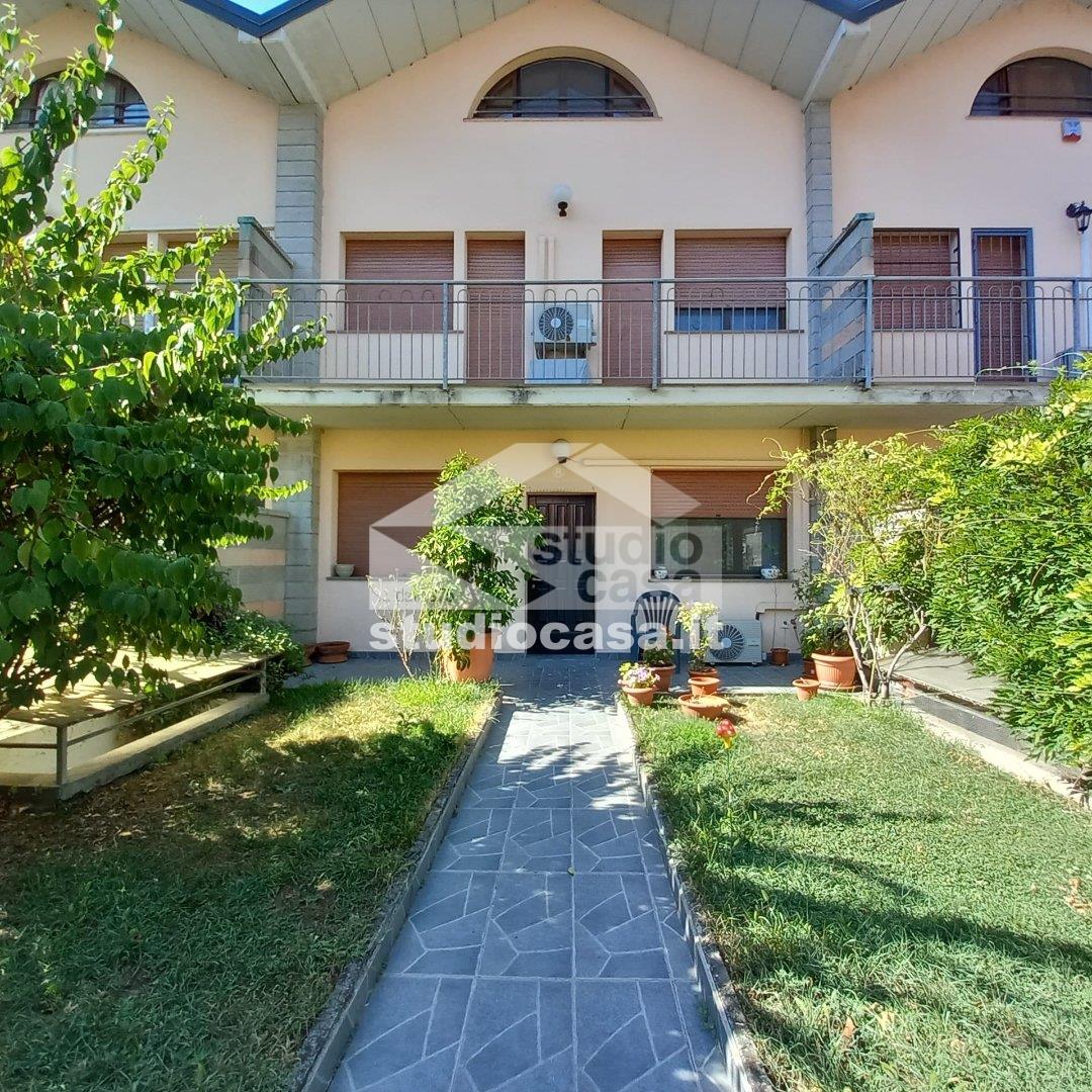 Villa a schiera in vendita a Pandino