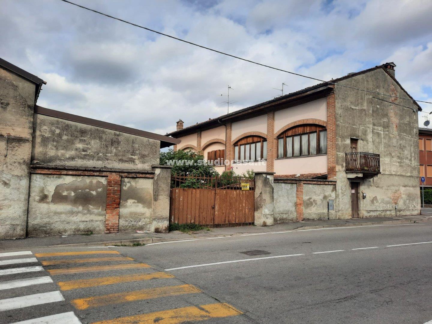 Casa Plurifamiliare in vendita a Vailate