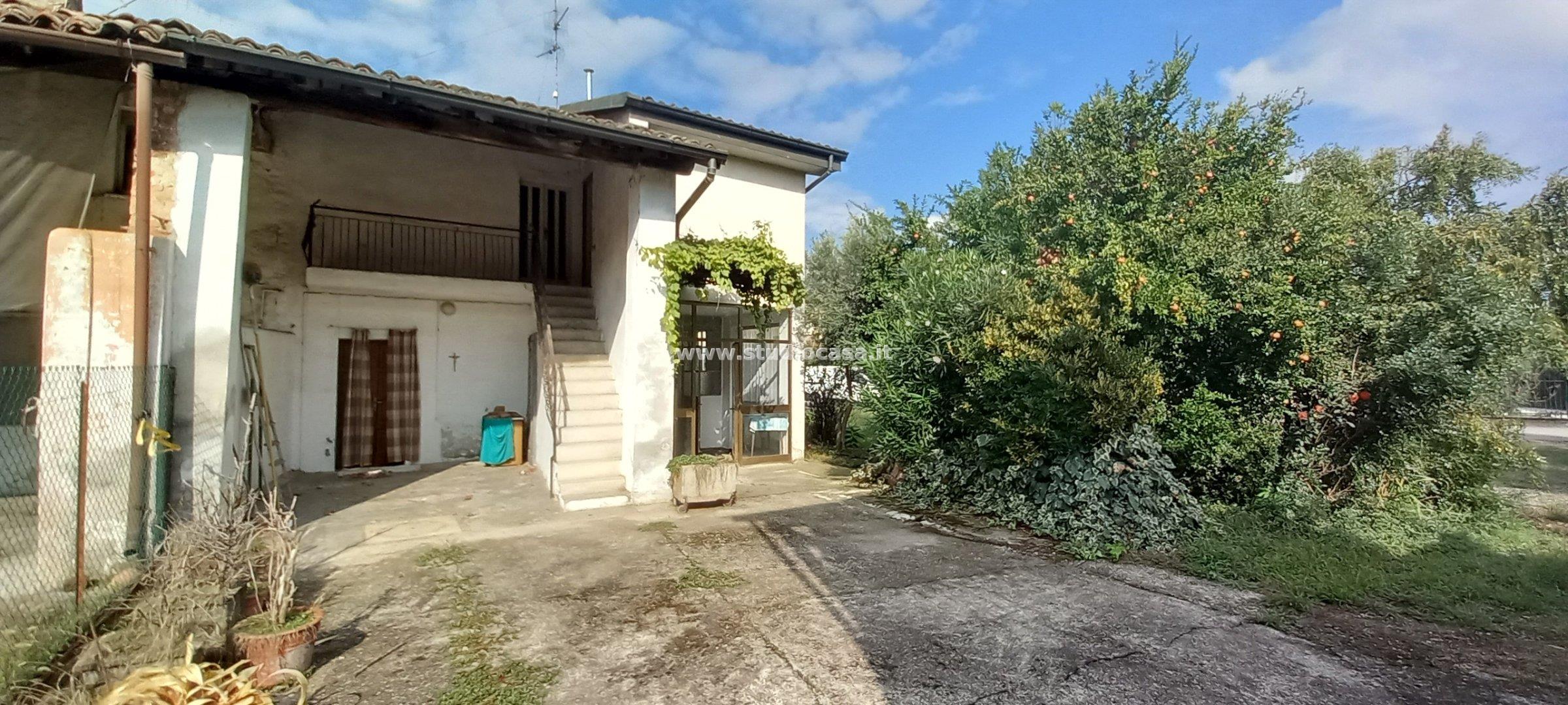 Casa Unifamiliare in vendita a Palazzo Pignano