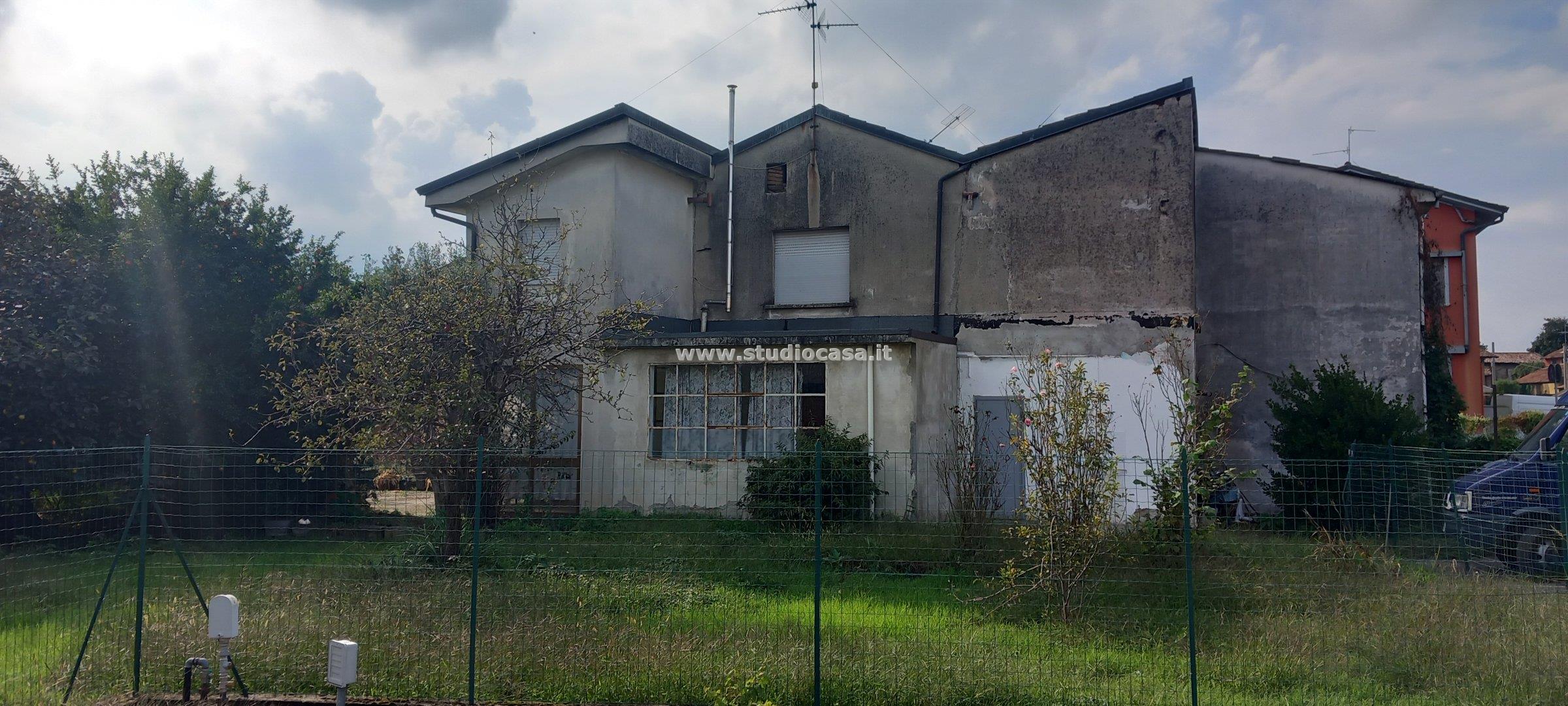 Casa Unifamiliare in vendita a Palazzo Pignano