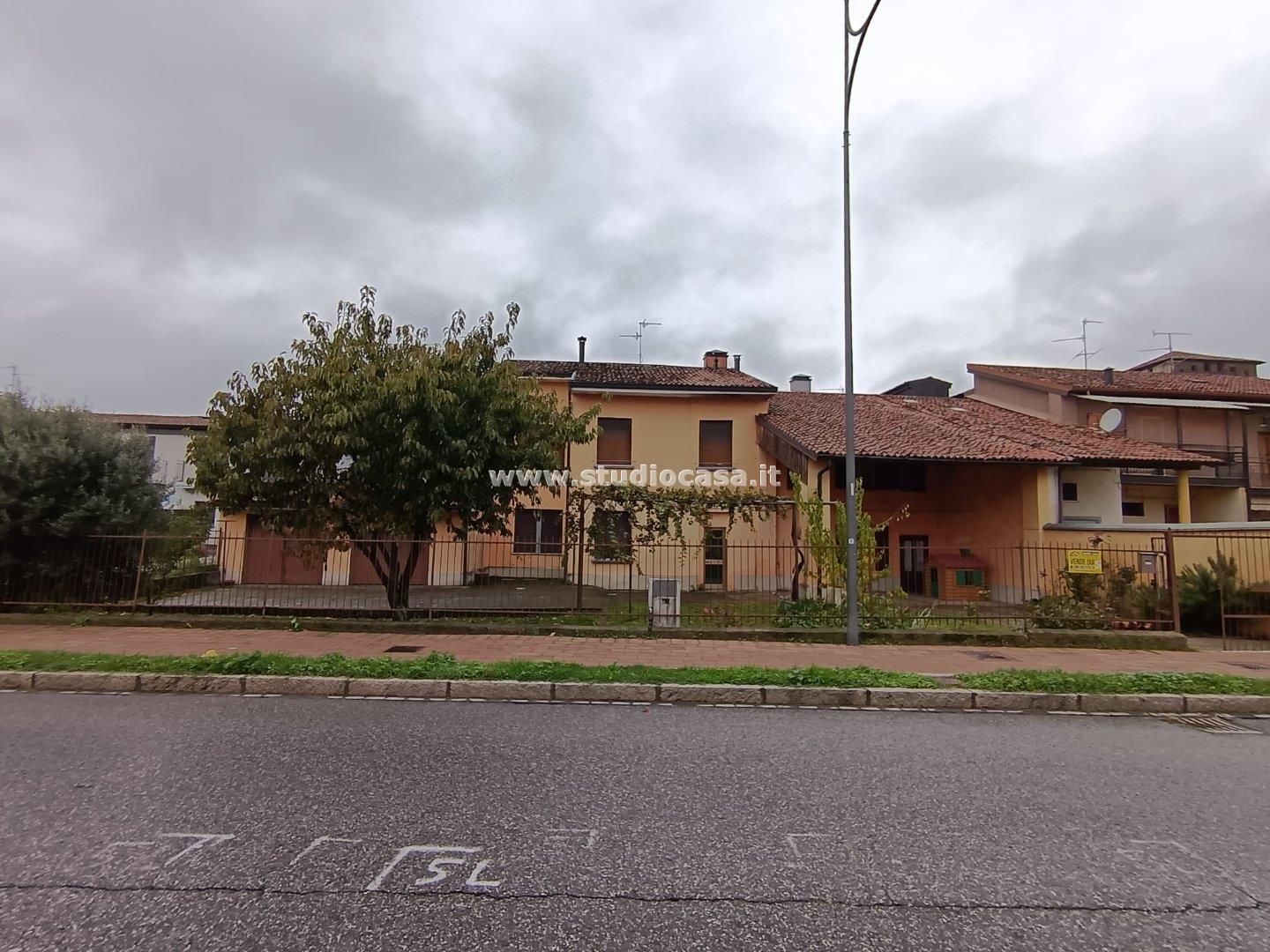 Casa Plurifamiliare in vendita a Pandino